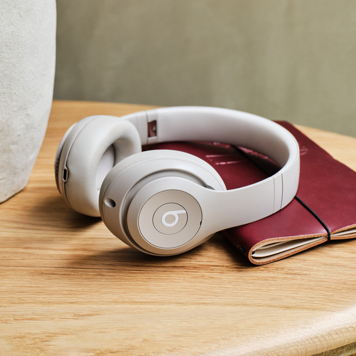 Beats Studio Pro - Sandstone - View 6